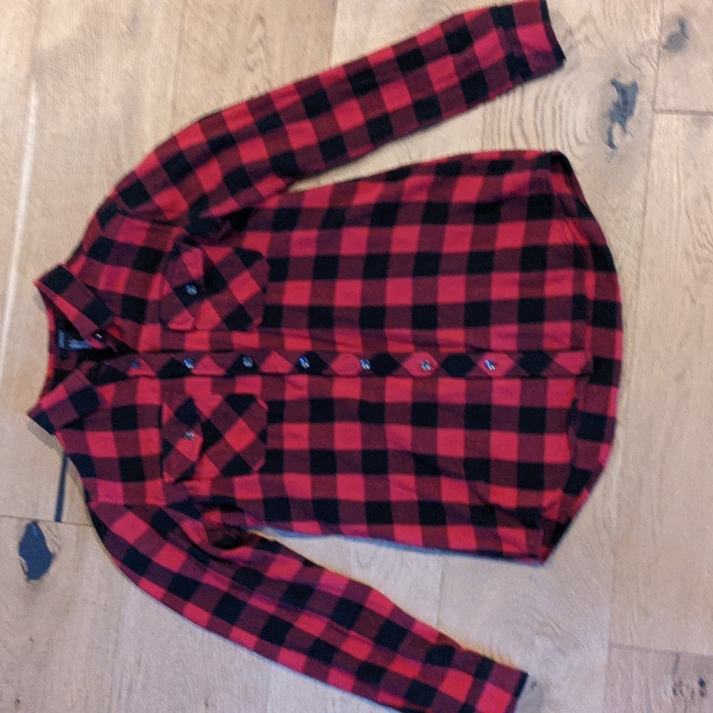 Forever 21 buffalo plaid button up shirt. Size small